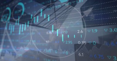 Daire görüntüsü, birden fazla grafik ve binaların düşük açılı görüntüsü. Dijital bileşik, çoklu pozlama, rapor, finans, borsa, şehir, iş ve yatırım kavramı.