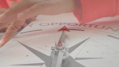 Kafkas çocuk körler alfabesi okurken üzerinde yazı olan pusula animasyonu. Küresel eğitim, öğrenme ve dijital arayüz kavramı dijital olarak oluşturulmuş video.