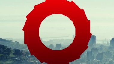 Şehir manzarası üzerinde kırmızı şablon ve veri işleme animasyonu. Küresel iş, finans, bilgisayar ve veri işleme kavramı dijital olarak oluşturulmuş video.