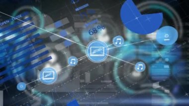 Gri arkaplana karşı istatistiksel veri işleme üzerinden dijital simge ağının animasyonu. Küresel ağ ve iş teknolojisi kavramı