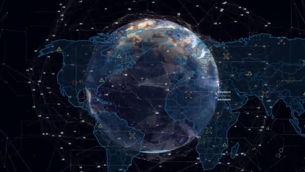 黒い背景を背景に回転する地球上のデータ処理と世界地図のアニメーション ローカルネットワークとビジネステクノロジーの概念 — ストック動画