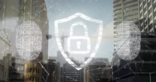 高い建物に対するセキュリティ南京錠と生体認証指紋スキャナのアニメーション サイバーセキュリティとビジネスネットワーク技術の概念 — ストック動画