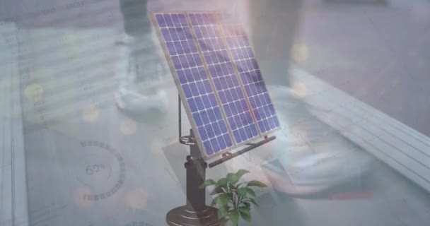Анімація Статистичної Обробки Даних Над Сонячною Панеллю Проти Низької Частини — стокове відео