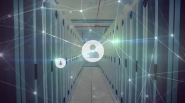 Bağlantı ağı üzerinden sunucu odasının animasyonu. Küresel iş ve dijital arayüz kavramı dijital olarak oluşturulmuş video.