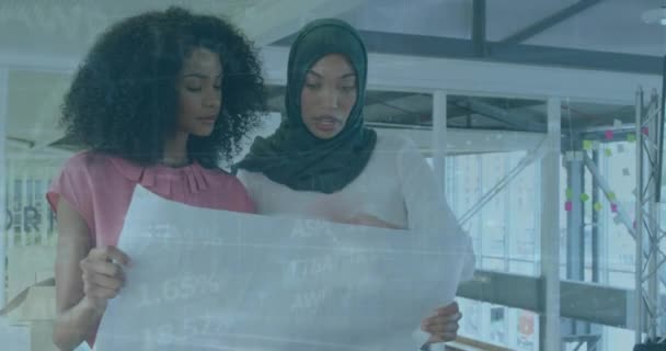 Animation Financial Data Processing Diverse Businesswomen Office Global Business Finance — Vídeo de stock