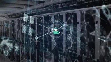 Sunucu odasındaki simgeler ve veri işleme ağı animasyonu. küresel bağlantılar, bilgisayar ve dijital arayüz konsepti dijital olarak oluşturulmuş video.
