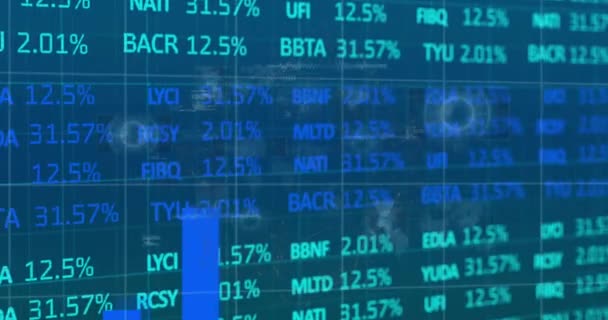 蓝色背景下的贸易板 地图和雷达的动画 数字生成 全息图 全球化 股票市场 声纳和技术概念 — 图库视频影像