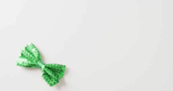 Відео Зеленої Краватки Санкт Патріка Копіювальним Простором Білому Тлі День — стокове відео