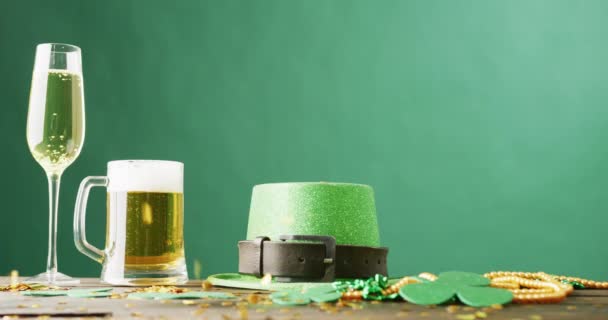 Video Patrick Glass Champagne Beer Hat Copy Space Green Background — Video