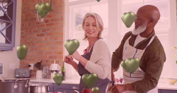Animation Gröna Hjärtan Över Par Kärlek Matlagning Köket Alla Hjärtans — Stockvideo
