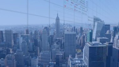 Şehir manzarasının havadan görüntüsüne karşı istatistiksel ve borsa veri işleme animasyonu. Küresel ekonomi ve iş veri teknolojisi kavramı