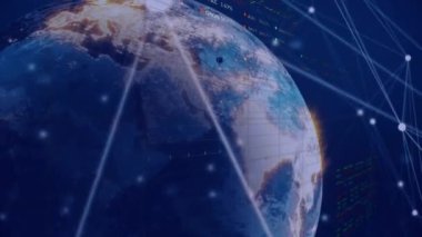 Birbirine bağlı noktaların, alım satım tahtalarının ve arka plandaki dönen dünyanın numaralarının animasyonu. Dijital olarak üretilmiş, hologram, iletişim, aydınlanma, borsa, küreselleşme ve teknoloji kavramı.