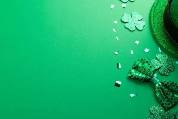 Bild Grön Hatt Klöver Och Kopiera Utrymme Grön Bakgrund Patricks — Stockfoto