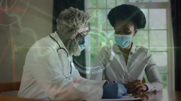 Animación Médicos Afroamericanos Mujeres Procesamiento Datos Medicina Global Ciencia Interfaz — Vídeo de stock