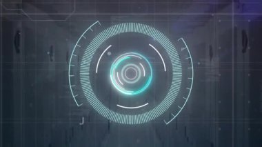 Aydınlatılmış çemberlerin animasyonu, programlama dili, sunucu odasındaki harf ve satırlar. Dijital bileşik, çoklu pozlama, kodlama, makine öğrenme, şekil, teknoloji ve ağ sunucusu.