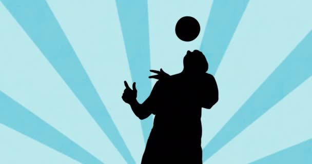 Κινούμενα Σχέδια Του Ποδοσφαιριστή Σιλουέτα Πάνω Από Σχήματα Μπλε Φόντο — Αρχείο Βίντεο