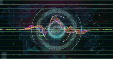 Yuvarlak tarayıcının animasyonu ve dünya haritasında kara arkaplan ile veri işleme. Bilgisayar arayüzü ve iş teknolojisi kavramı