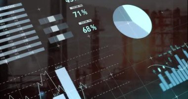 İnşaat alanına karşı şebeke üzerinden istatistiksel veri işleme animasyonu. İş veri teknolojisi kavramı