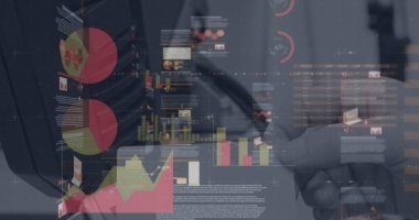 Kredi kartıyla ödeme yapan kişiye karşı istatistiksel veri işleme. kablosuz ve dijital ödeme kavramı