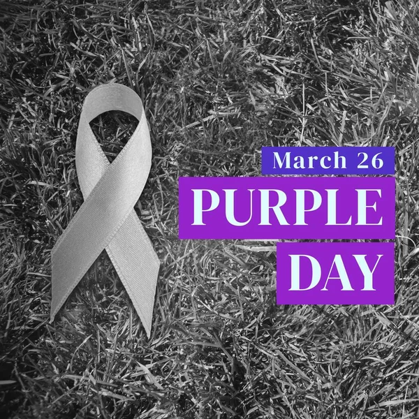 草の上にてんかん紫色のリボンの上に紫色の日のテキストの画像 紫の日とお祝いのコンセプトデジタル生成画像 — ストック写真