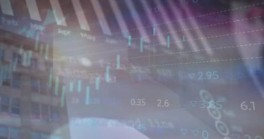 Yüksek binaya karşı istatistiksel ve borsa veri işleme animasyonu. Küresel ekonomi ve iş arayüzü teknolojisi kavramı