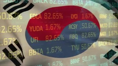 Güney Kore bayrağı üzerinde finansal veri işleme animasyonu. Küresel iş, finans, hesaplama ve veri işleme kavramı dijital olarak oluşturulmuş video.