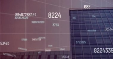 Değişen numaraların animasyonu ve yüksek binaya karşı istatistiksel veri işleme. Bilgisayar arayüzü ve iş veri teknolojisi kavramı