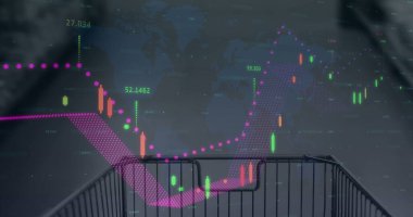 Alışveriş arabasıyla finansal veri işleme görüntüsü. küresel çevrimiçi alışveriş, veri işleme ve dijital arayüz kavramı dijital olarak oluşturulmuş görüntü.