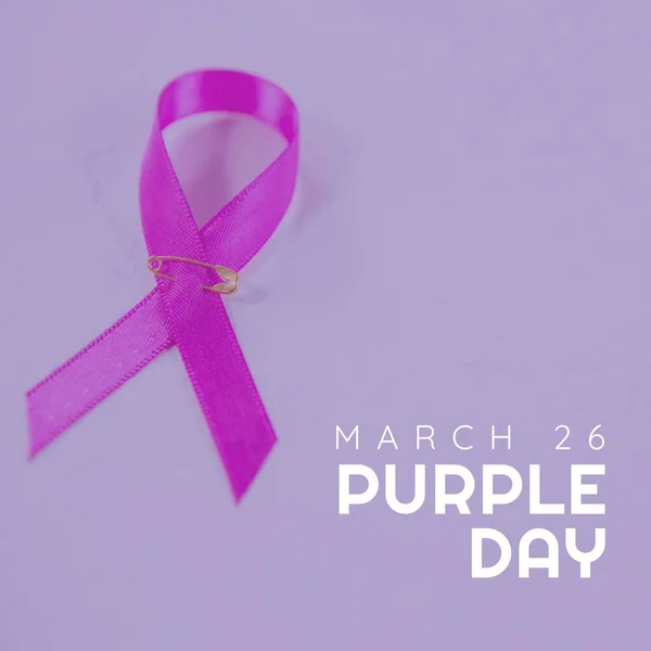 てんかん紫色のリボンの上に紫色の日のテキストの画像 紫の日とお祝いのコンセプトデジタル生成画像 — ストック写真