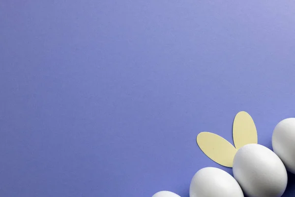 Image Row White Easter Eggs Bunny Ears Copy Space Purple — Stock Photo, Image