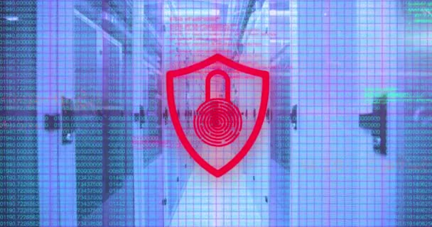 サーバールーム上のセキュリティ南京錠のアイコン 数式やデータ処理のアニメーション サイバーセキュリティとビジネスデータストレージ技術の概念 — ストック動画