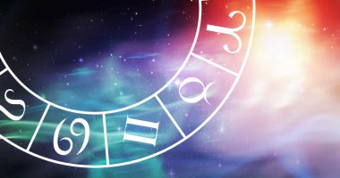 Yıldızların üzerinde fotokopi uzayı olan burçların bileşimi. Astroloji, burç ve burç işaretleri konsepti dijital olarak oluşturuldu.