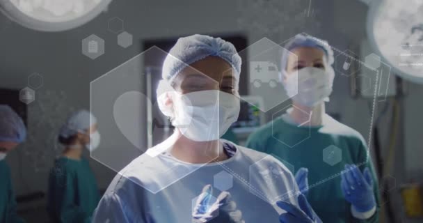 Анимация Медицинских Икон Данных Различных Женщинах Хирургах Операционной Медицинские Медицинские — стоковое видео