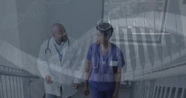Çeşitli doktorlar üzerinde DNA ipliği ve bilimsel veri işleme animasyonu. Küresel tıp, bilgisayar ve veri işleme kavramı dijital olarak oluşturulmuş video.