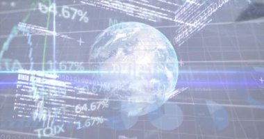 Beyaz arka planda finansal veri işleme ve dolar banknotlarının animasyonu. Küresel finansman, iş ve dijital arayüz kavramı dijital olarak oluşturulmuş video.