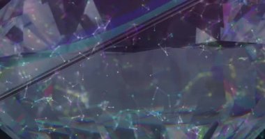 Kristal üzerinde hareket eden mavi ve beyaz şekillerin animasyonu. Soyut arkaplan, geçmişe dönük gelecek ve dijital olarak oluşturulmuş görüntü konsepti.