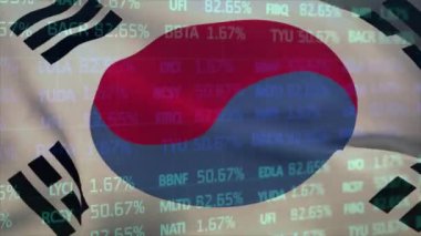 Güney Kore bayrağı üzerinde finansal veri işleme animasyonu. Küresel iş, finans, hesaplama ve veri işleme kavramı dijital olarak oluşturulmuş video.
