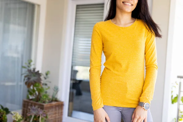 Midsection Biracial Woman Wearing Yellow Long Sleeve Shirt Copy Space — Stock Photo, Image