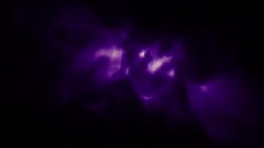 Siyah arkaplanda mor ışık izlerinin animasyonu. Eksik arkaplan, renk ve şablon kavramı dijital olarak oluşturulmuş video.