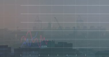 İstatistiksel veri işleme şebekesi üzerinden şehir manzarasının hava görüntüsüne karşı animasyon. Bilgisayar arayüzü ve iş veri teknolojisi kavramı