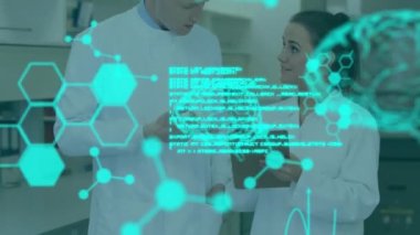 Laboratuvarda tartışılan çeşitli erkek ve kadın bilim adamları üzerinde tıbbi veri işleme animasyonu. Tıbbi araştırma ve bilim teknolojisi kavramı