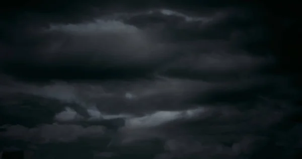 폭풍우치는 하늘에 있습니다 하늘의 디지털 이미지 — 스톡 사진