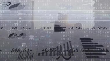 Şehir manzarası üzerinden borsada veri işleme animasyonu. Küresel iş, finans ve dijital arayüz kavramı dijital olarak oluşturulmuş video.
