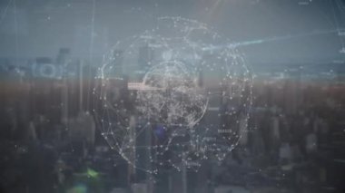 Şehir manzarası üzerinde dünya ve veri işleme animasyonları. Küresel iş, finans ve veri işleme kavramı dijital olarak oluşturulmuş video.