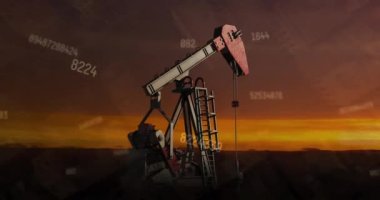 Gün batımında petrol kulesinde değişen rakamların animasyonu. Küresel petrol şirketi, işletme, finans, bilgisayar ve veri işleme kavramı dijital olarak oluşturulmuş video.