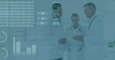 Muhtelif sağlık çalışanlarının veri işleme animasyonları hastanede acil bir durum için doktorları arıyor. Tıbbi sağlık ve iş verileri teknolojisi kavramı