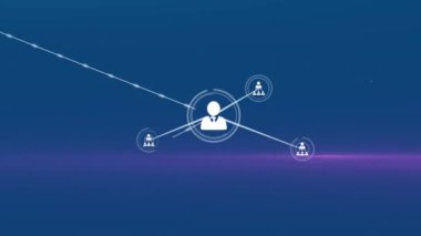 Mor arkaplan üzerindeki simgelerle bağlantı ağının animasyonu. Küresel iş ve dijital arayüz kavramı dijital olarak oluşturulmuş video.