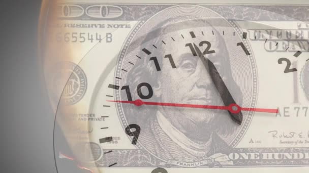 지폐가 타면서 시계가 똑딱거리는 애니메이션 글로벌 비즈니스 컴퓨팅 데이터 디지털 — 비디오