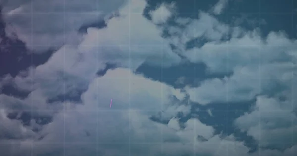 Composição Linhas Brancas Sobre Céu Com Nuvens Conceito Negócios Finanças — Fotografia de Stock