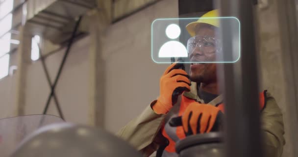 Animering Nätverk Ikoner Över Afrikansk Amerikansk Arbetare Med Walkie Talkie — Stockvideo